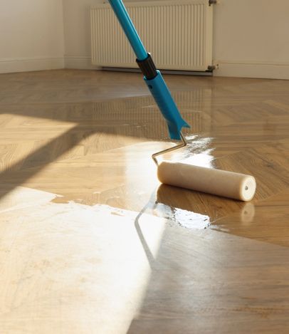 Profissional em restauração e revitalização de pisos