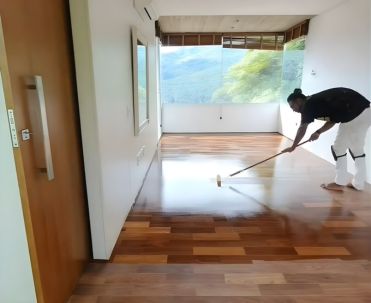 Revitalização de Piso de Madeira - Tratamento profissional de pisos