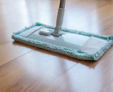 Aplicação de Acabamentos - Verniz e tratamentos profissionais